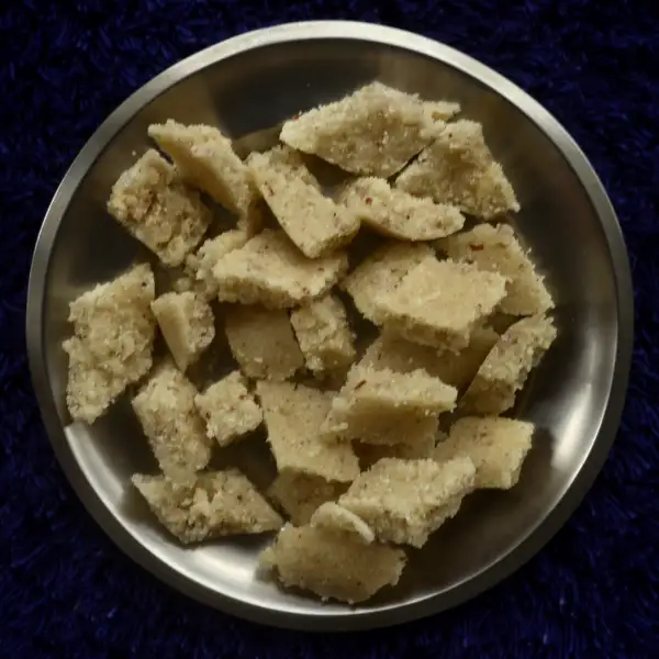 Barriga de leite com coco e cardamomo