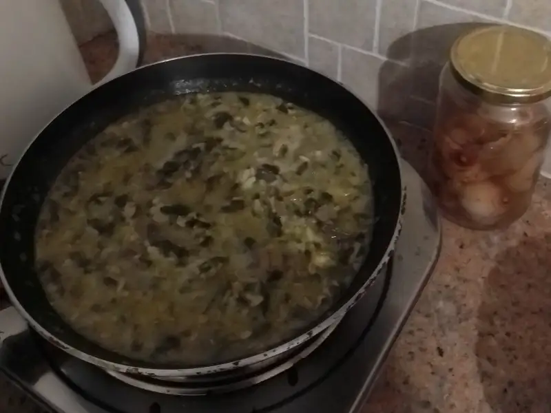 Magiritsa: o tradicional caldo grego