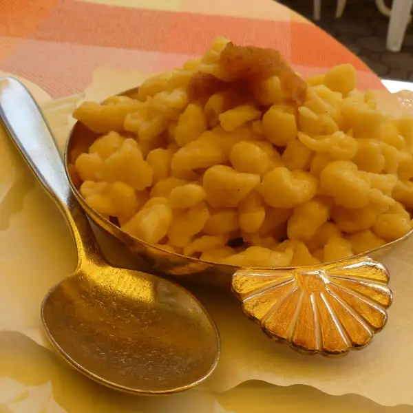 Spätzle suábicos, feitos em casa