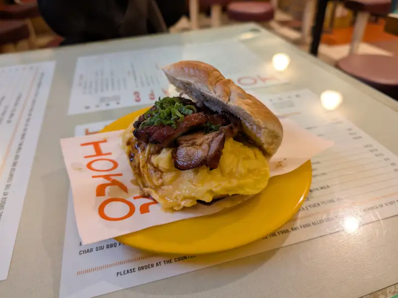 Char siu, carne de porco estufada em estilo cantonês
